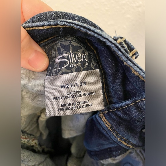 Silver Suki 17” Dark Blue Jeans Distressed faded boot cut W27/L33 - Picture 8 of 9